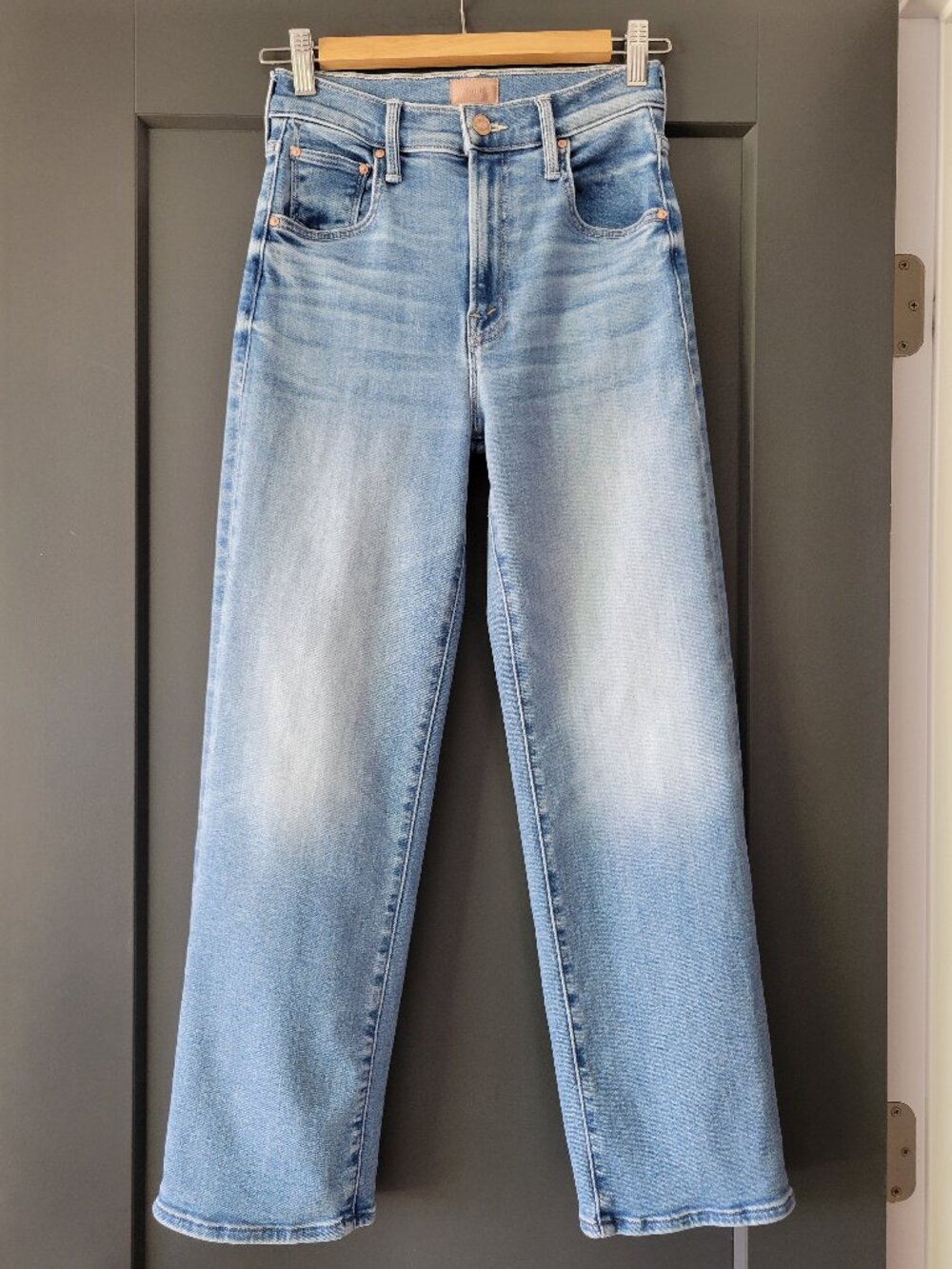 MOTHER The Rambler Zip Flood Out of The Blue Jeans Women Sz 25 like new!